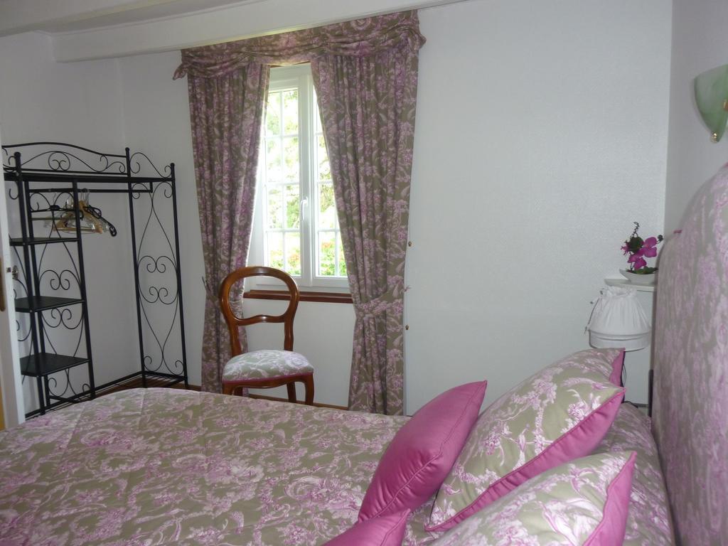 Chambre D'Hotes Au Fil De L'Eau Jumieges Room photo
